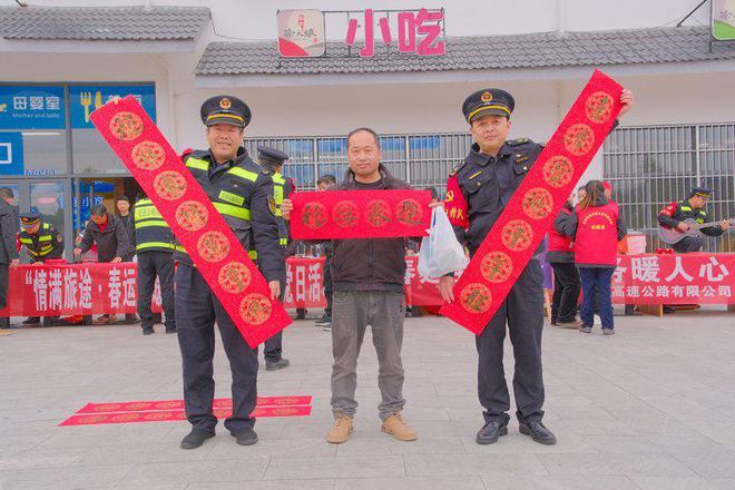 BOB半岛·(中国)官方网站风雨护航者 初心守归途(图4)