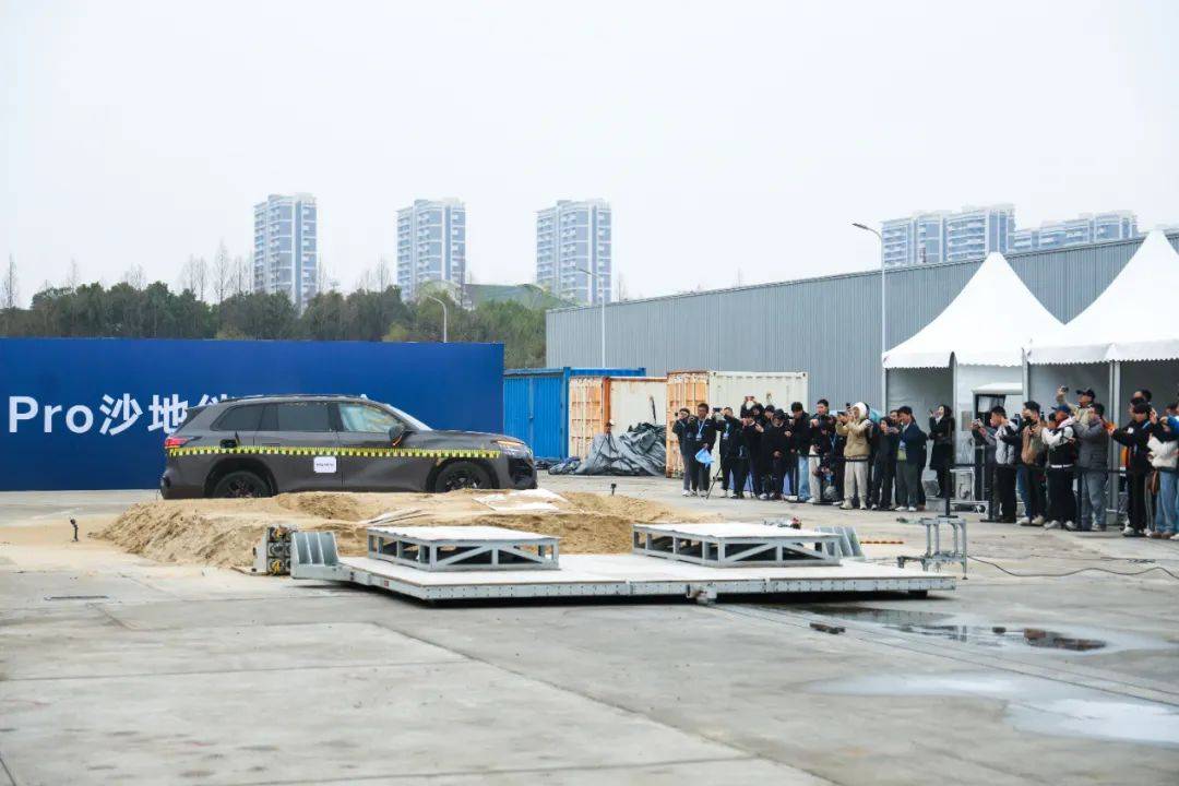 BOB半岛·(中国)官方网站都有哪些猛料？(图3)
